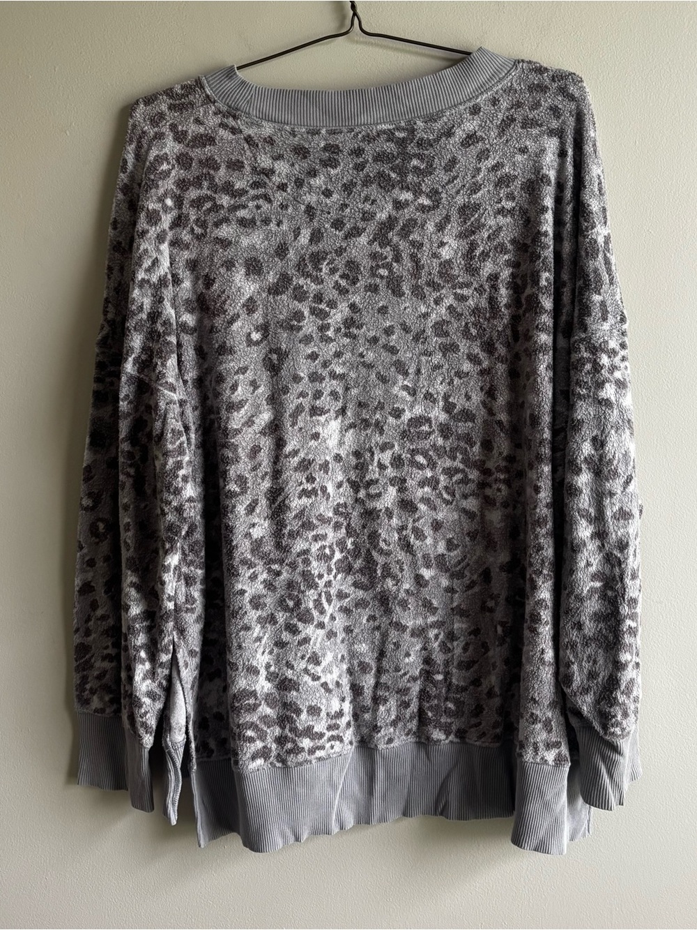 aerie Gray Leopard Print Scoop Neck Sweater - Picture 4 of 4